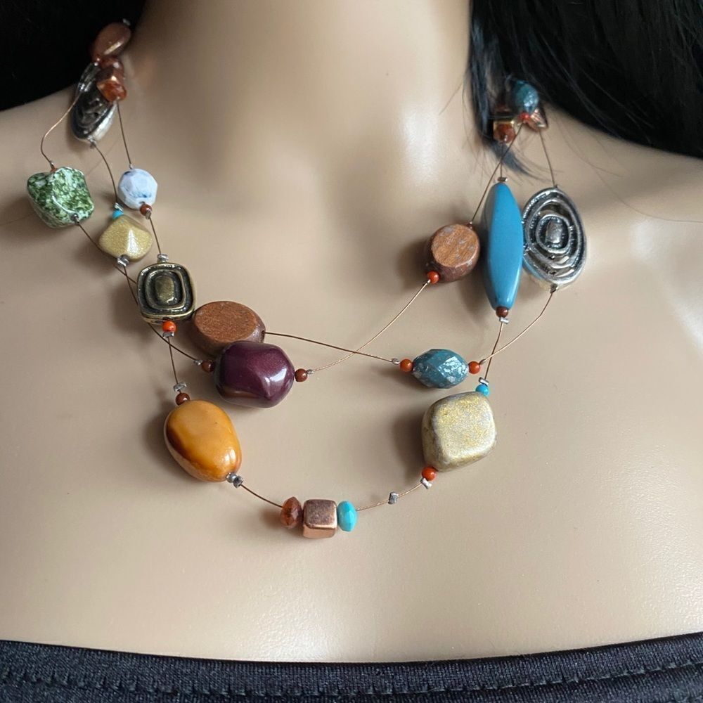 Yousi beaded necklace on thin copper wire